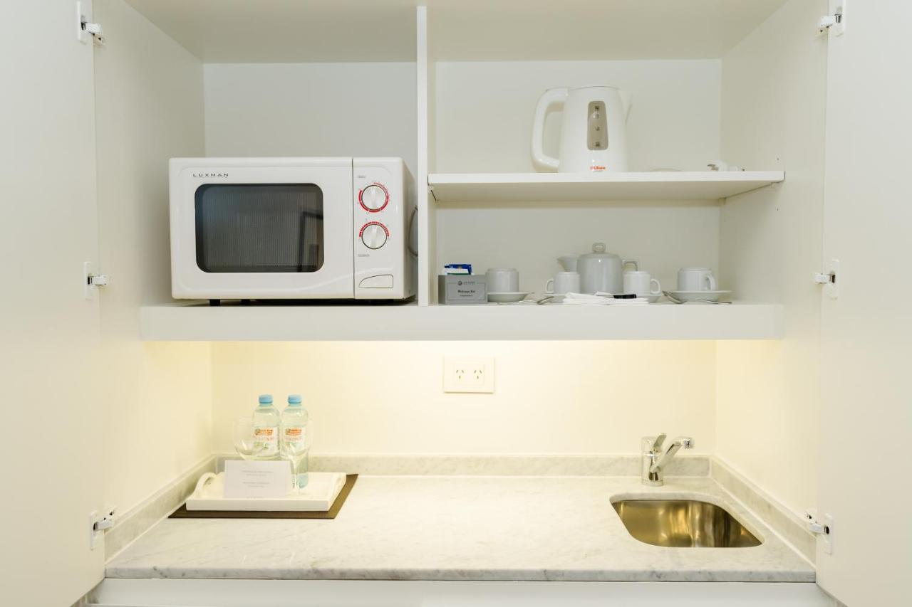 Loi Suites Recoleta Hotel Буэнос-Айрес Экстерьер фото A typical kitchenette